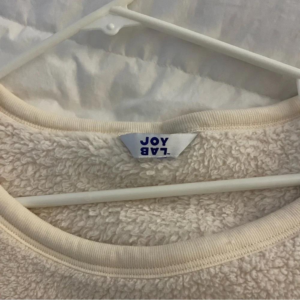JoyLab Plush Quilted Pocket Pullover Sweater - Picture 4 of 6